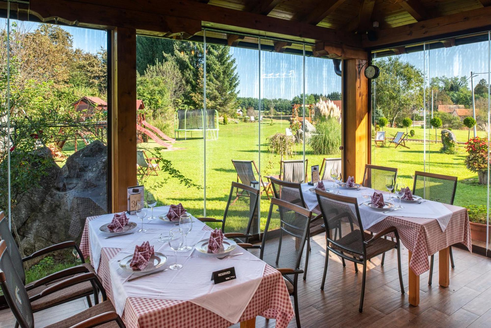 B&B Restoran Bosiljevo Exterior photo